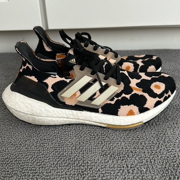 Adidas x Marimekko Ultra Boost Shoes - Picture 2 of 6